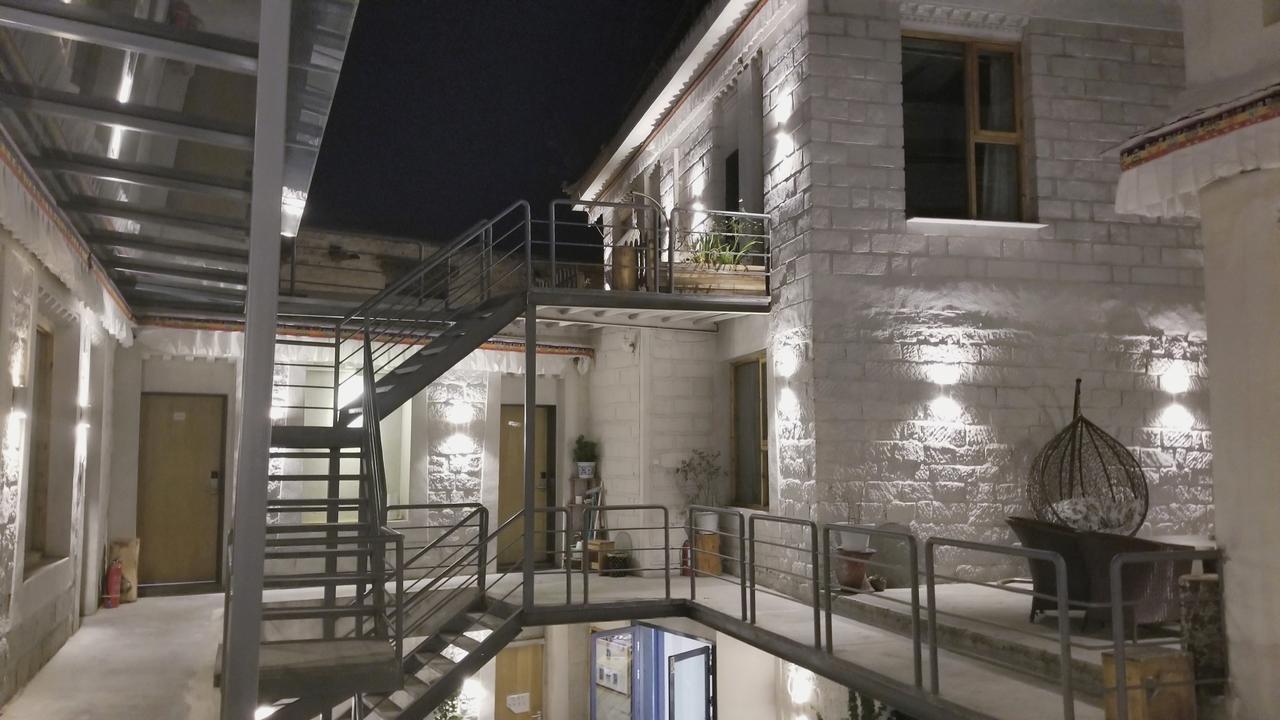 Fengma Feiyang Hostel Лхаса Экстерьер фото