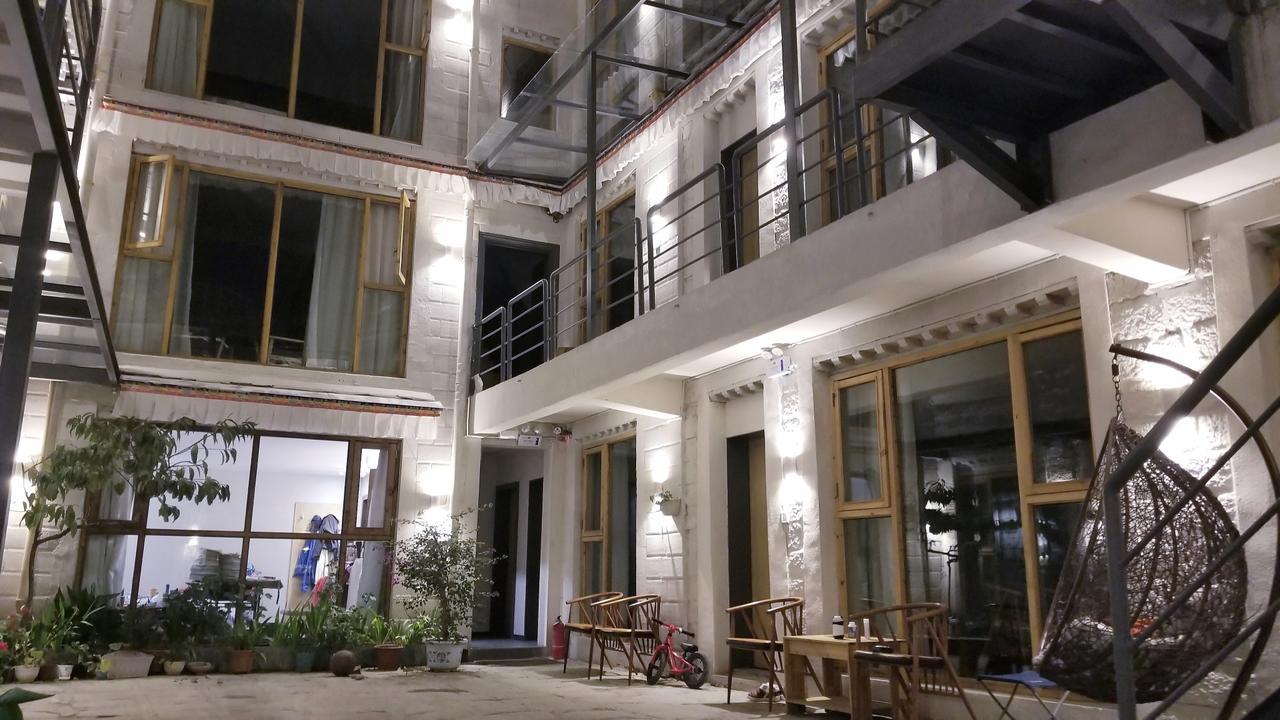 Fengma Feiyang Hostel Лхаса Экстерьер фото