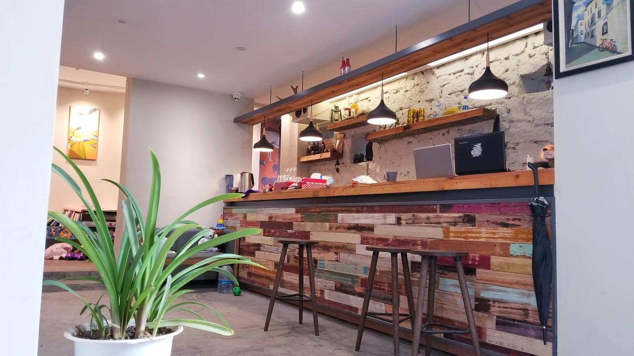 Fengma Feiyang Hostel Лхаса Экстерьер фото